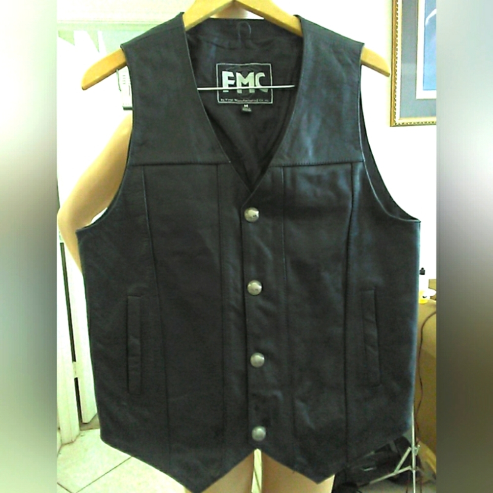 BIKER VEST Men's Black 100% Leather W/ POCKETS BADASS 🦬 NICKEL SNAPS By FMC MED